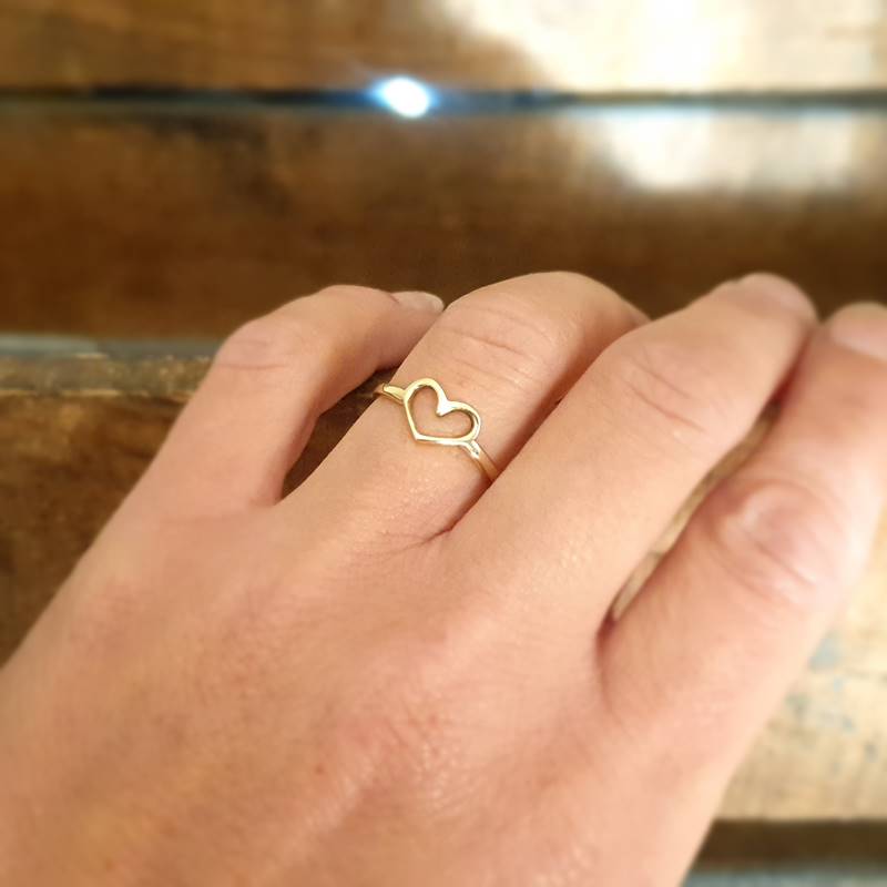 Adjustable golden heart ring