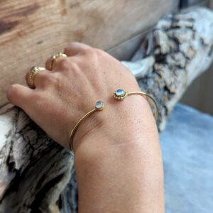 Bracelet jonc pierre de lune doré LUNA