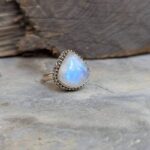 Bague ethnique en pierre de lune