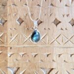 Pendentif labradorite bleu goutte