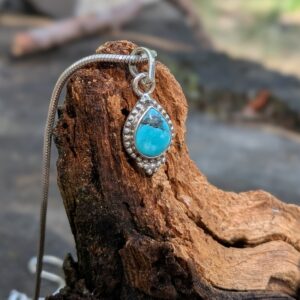 Petit pendentif ethnique argent et turquoise