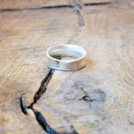 Bague fine en argent ajustable