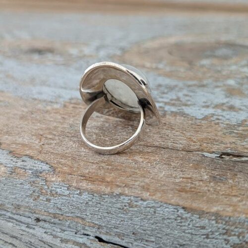 Grosse bague en pierre de lune