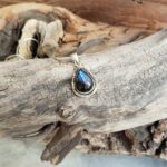 Pendentif labradorite bleu goutte