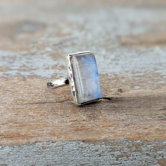 Bague de créateur en pierre de lune