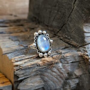 Bague pierre de lune véritable BAROQUE