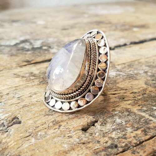 Grosse bague en pierre de lune