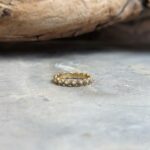 Bague fine texturée feston