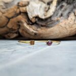 Jonc ouvert grenat doré