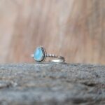 Bague fine calcédoine argent perlé