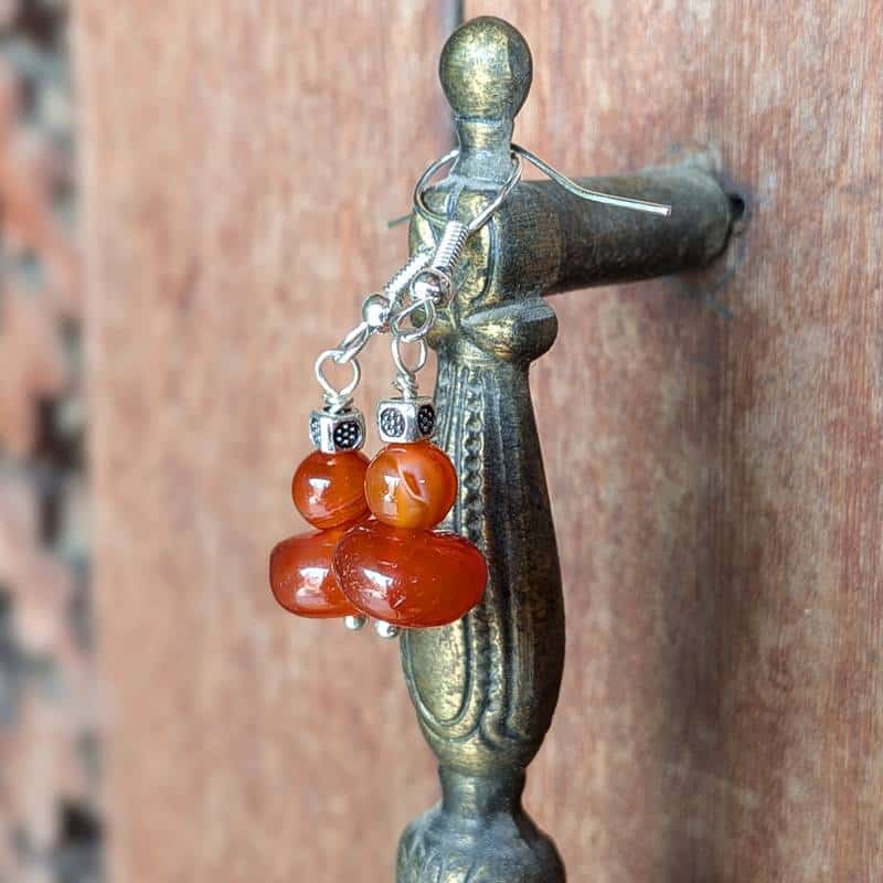 Boucles d'oreilles en cornaline rouge Boucles d'oreilles en cornaline rouge