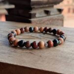 Bracelet homme en perles de bois de l'Himalaya