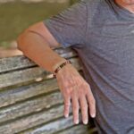 Bracelet homme en perles de bois de l'Himalaya