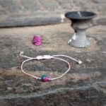 Bracelet cordon rose avec rubis zoïsite solitaire