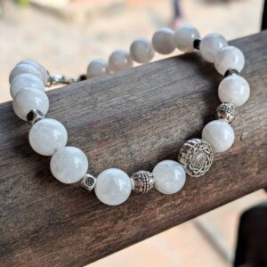 Bracelet fait-main en pierre de lune CÉLESTE