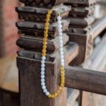 Collier asymétrique en pierres naturelles