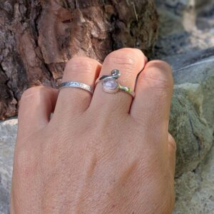 Bague ajustable quartz rose argent - Omyoki
