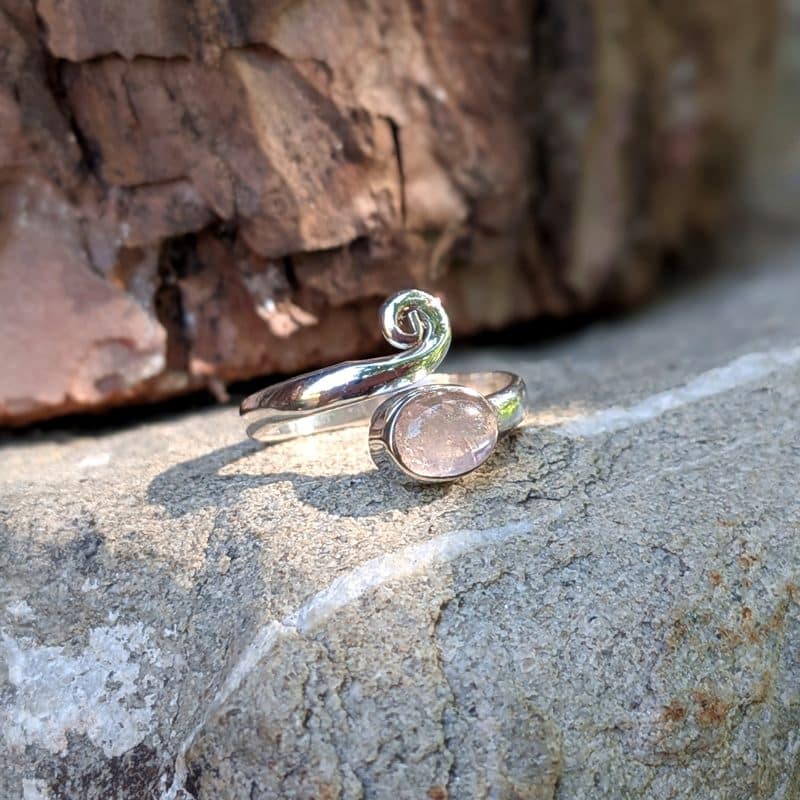 Bague ajustable quartz rose argent - Omyoki Bague ajustable quartz rose argent - Omyoki