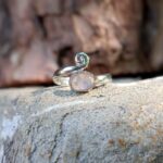 Bague ajustable quartz rose argent - Omyoki