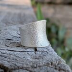 Bague large épurée en argent