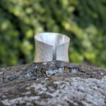 Bague large épurée en argent