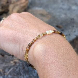 Bracelet en tourmaline jaune et opales